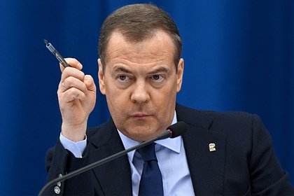 Медведев обвинил Запад в замалчивании фактов причастности к геноциду