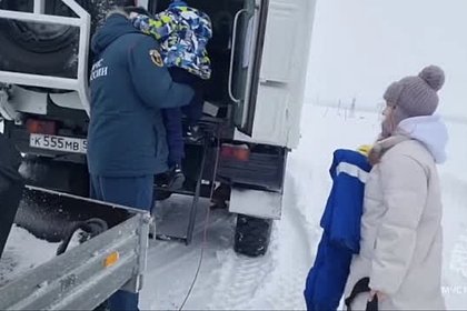 Спасение сотни россиян из снежного плена в Заполярье показали на видео