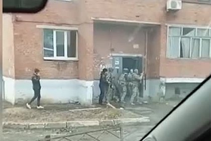 Задержание устроившего стрельбу российского пенсионера попало на видео
