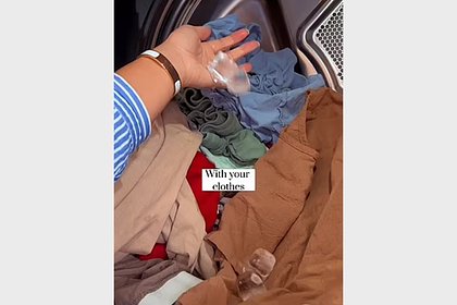 Блогерша показала способ погладить одежду без утюга и нарвалась на хейт в сети