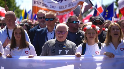 Крупная акция антиправительственного протеста началась в Варшаве