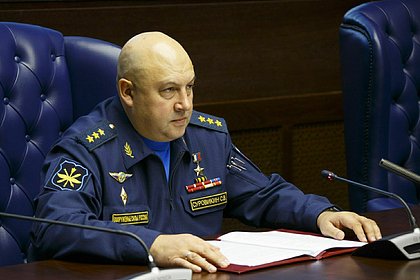 «Служу отечеству. Больше никаких комментариев». Где объявился пропавший из публичного пространства генерал Суровикин?