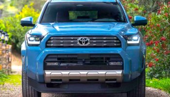 Выход в продажу нового Toyota 4Runner откладывается